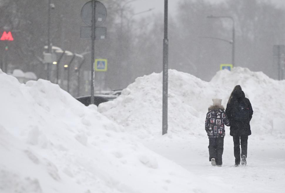Moscova a înregistrat cele mai abundente ninsori din ultimii 146 de ani. Cum arată capitala Rusiei 1038285