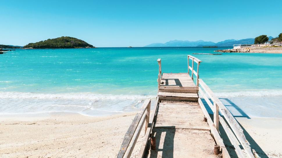 „Maldivele Europei”. Stațiunea care arată ireal și costă surprinzător de puțin 1038575