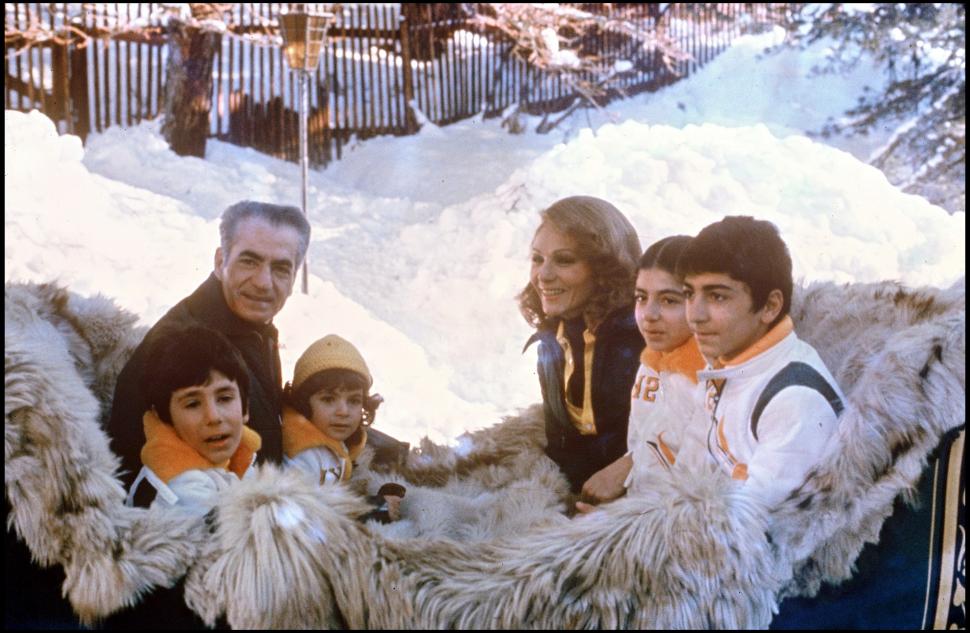 Povestea prințesei Leila Pahlavi, fiica cea mică a ultimului șah al Iranului. De la copilăria „regală”, la exil. Imagini rare           1038442