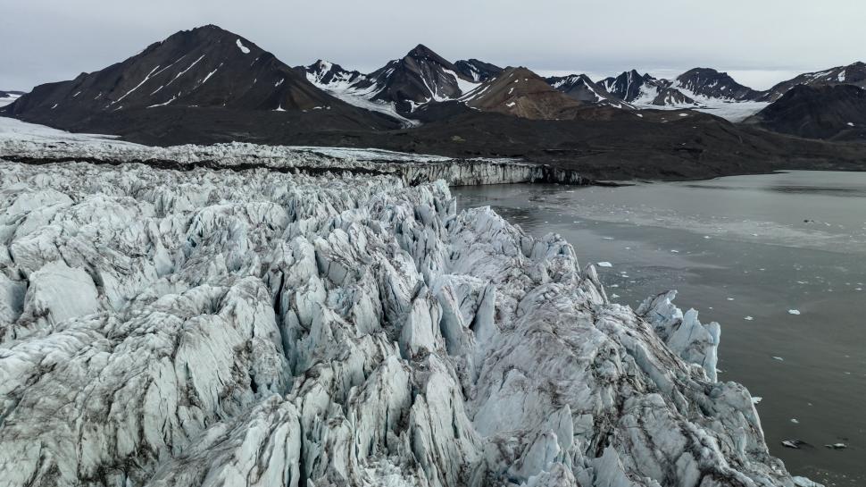 În Antarctica, a fost inaugurat un sanctuar pentru a conserva arhivele glaciare ale planetei la -52°C 1039024
