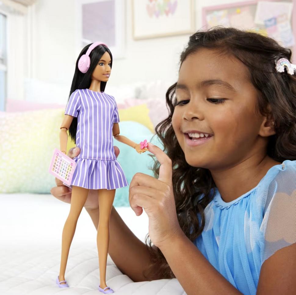 Mattel a lansat o Barbie autistă. Cum arată și ce este diferit la ea 1038271