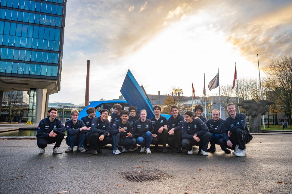 A fost inventată mașina care nu trebuie dusă la service niciodată. Se numește Aria și o poate repara oricine, acasă 1039879