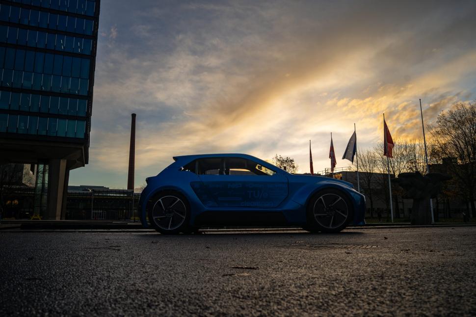 A fost inventată mașina care nu trebuie dusă la service niciodată. Se numește Aria și o poate repara oricine, acasă 1039880