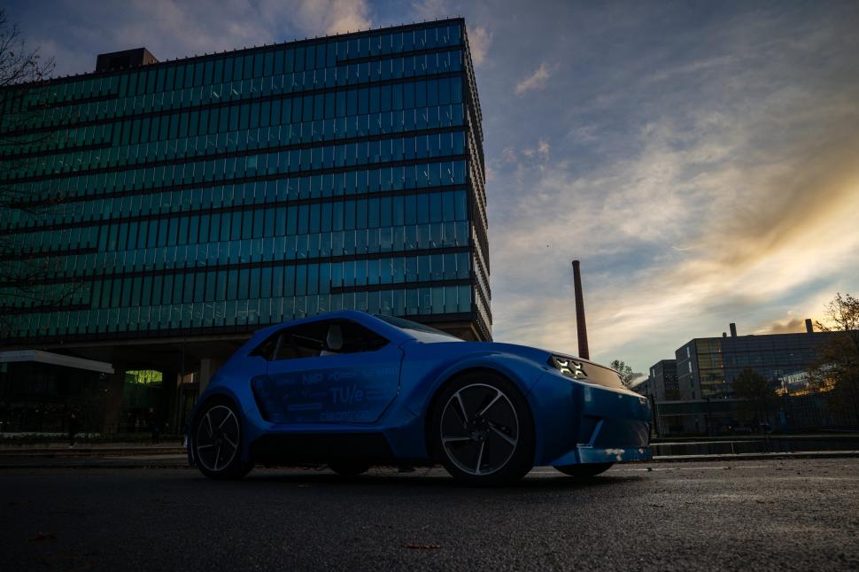 A fost inventată mașina care nu trebuie dusă la service niciodată. Se numește Aria și o poate repara oricine, acasă 1039881