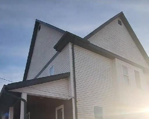 Doi soţi din SUA care şi-au cumpărat o casă veche de peste 100 de ani au descoperit "un secret" în spatele unui perete 1039747