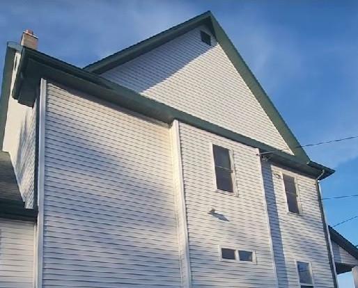 Doi soţi din SUA care şi-au cumpărat o casă veche de peste 100 de ani au descoperit "un secret" în spatele unui perete 1039748