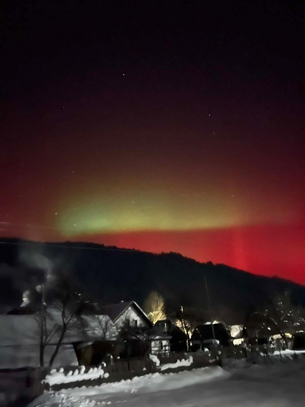 Spectacol de culori pe cer. Aurora boreală, vizibilă în mai multe județe din România, după furtuna solară 1039566