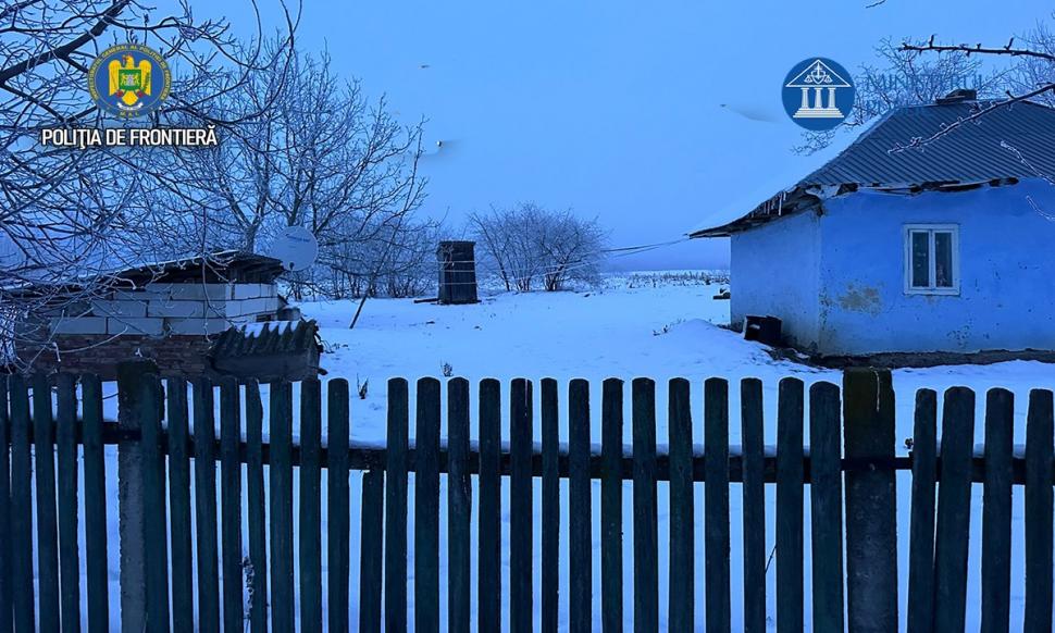 Cum arată casele unde stau fictiv rușii, ucrainenii și moldovenii care și-au cumpărat ilegal acte românești: în ruine, cu lacăt pe ușă 1040176