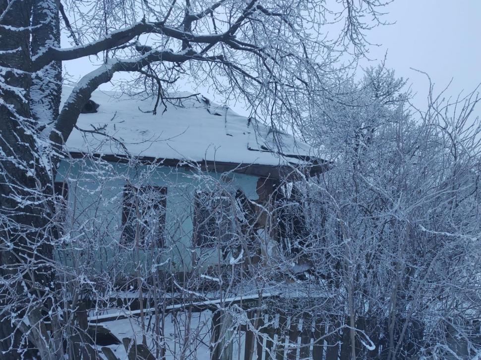 Cum arată casele unde stau fictiv rușii, ucrainenii și moldovenii care și-au cumpărat ilegal acte românești: în ruine, cu lacăt pe ușă 1040181