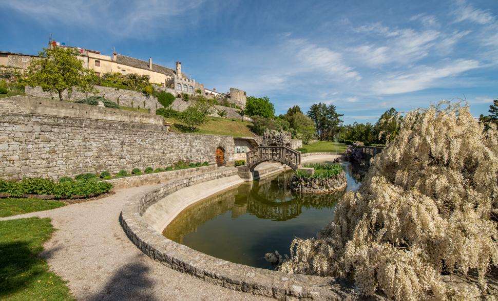 Spectaculoasa lume de sub pământ, la granița dintre Italia și Slovenia: peșteri, sate medievale și un geoparc care unește două țări 1040363