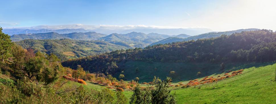 Spectaculoasa lume de sub pământ, la granița dintre Italia și Slovenia: peșteri, sate medievale și un geoparc care unește două țări 1040364
