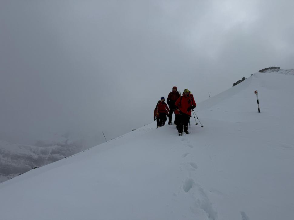 Tânărul britanic dispărut acum 2 luni în Bucegi încă nu a fost găsit. Familia spune că acum „acceptă că l-a pierdut” 1040521