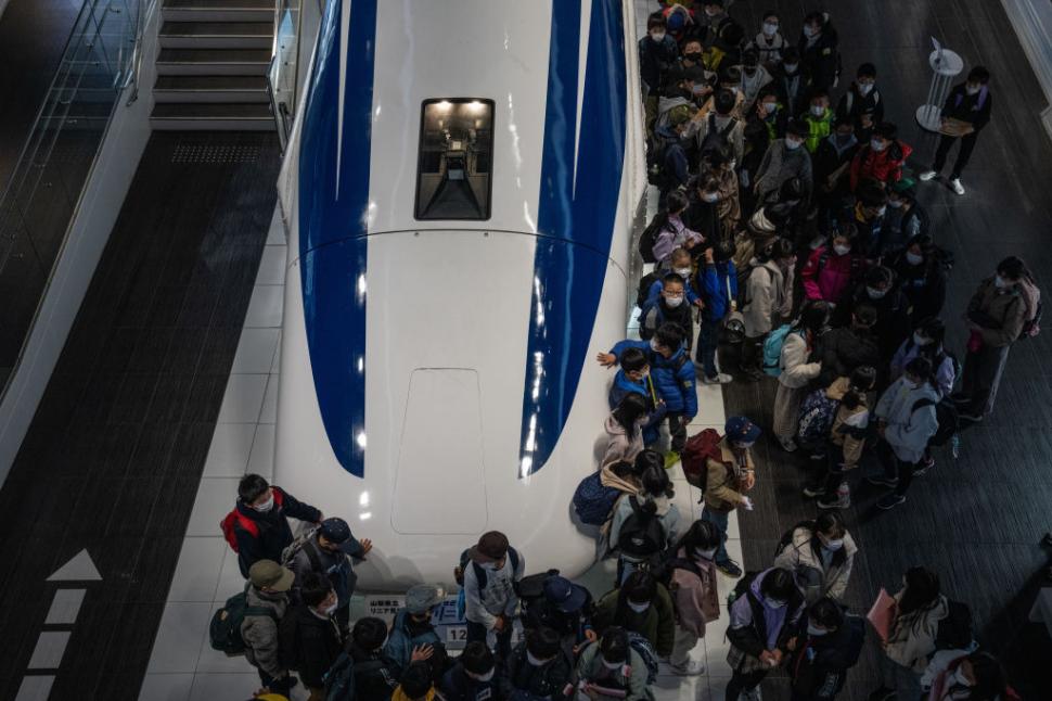 Japonia construiește cel mai rapid tren din lume, care merge cu peste 600 km/h. Ce șanse sunt să ajungă și în Europa 1040730