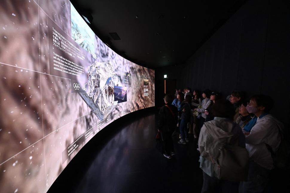 Arabia Saudită reface megaproiectul imobiliar Neom: Orașul futurist „The Line” va fi mult mai mic, stațiunea Trojena se schimbă 1041023