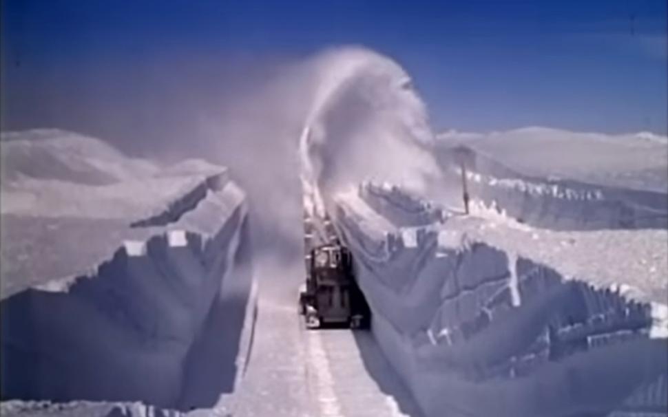 Misterioasa bază americană din gheața Groenlandei. A fost abandonată în 1967, însă topirea calotei scoate la lumină secretele nucleare 1041001