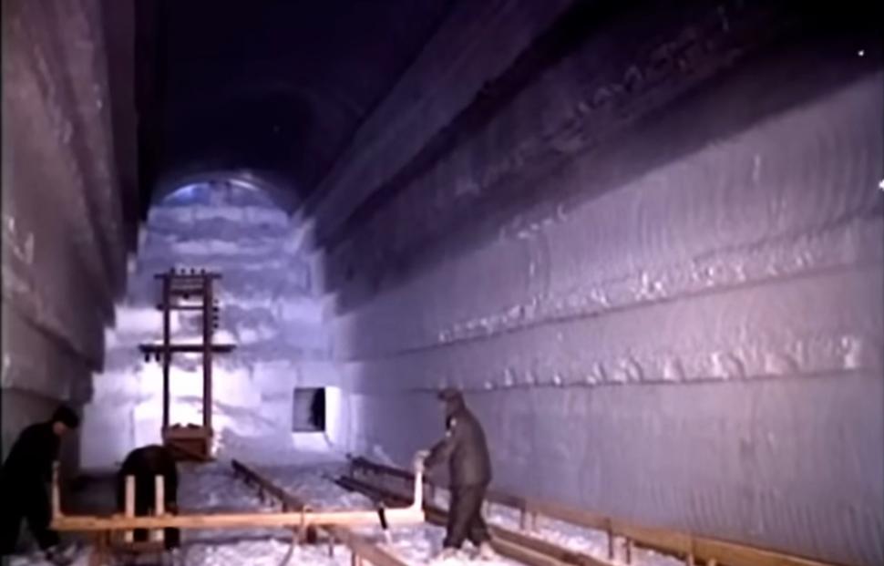 Misterioasa bază americană din gheața Groenlandei. A fost abandonată în 1967, însă topirea calotei scoate la lumină secretele nucleare 1041002