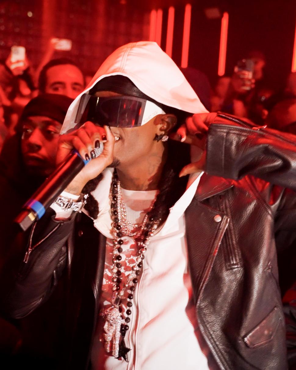 România, pe harta culturală a lumii, la Paris Fashion Week: Beach, Please! îl aduce pe Playboi Carti, superstarul generației Z 1041065