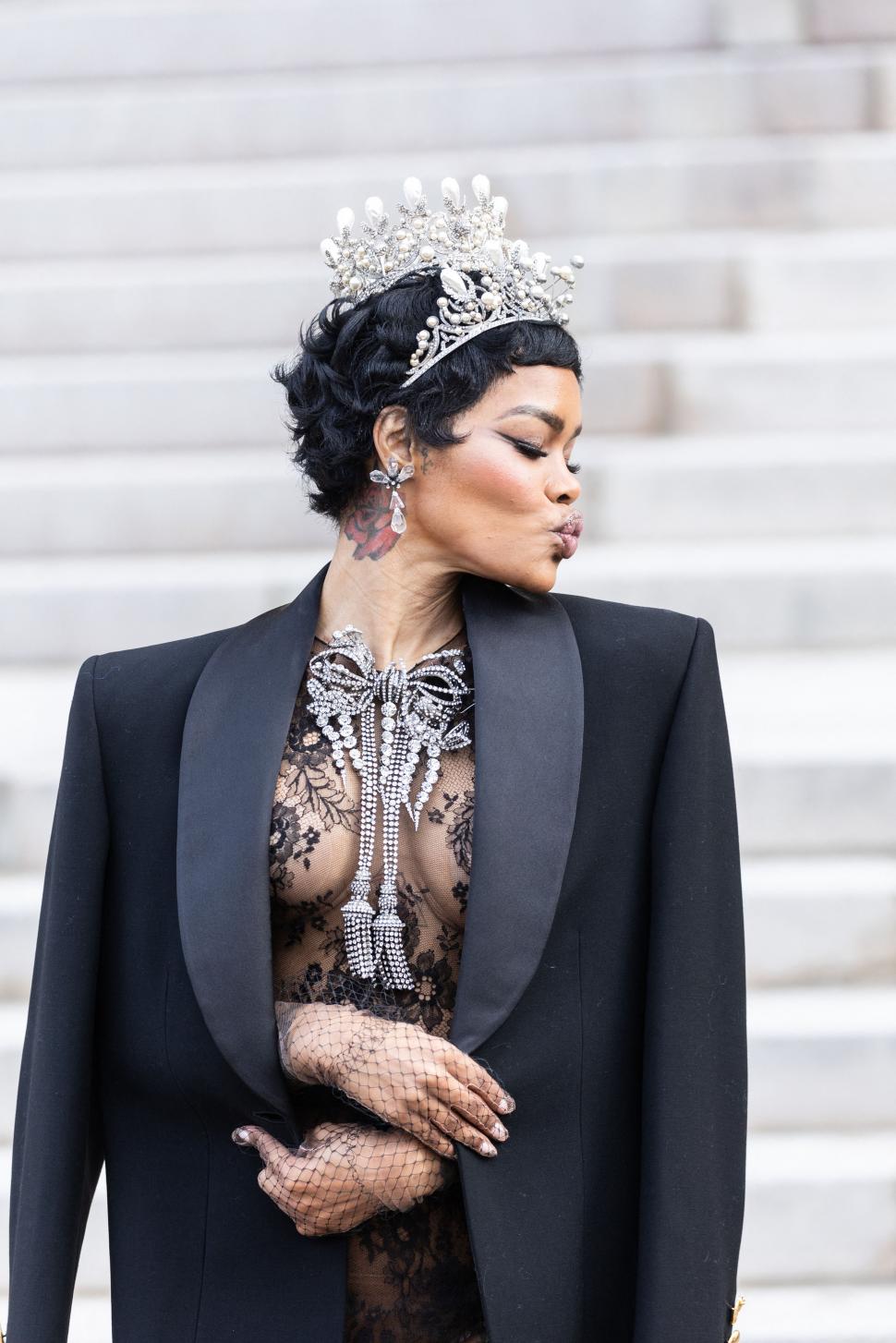 Bijuteriile furate de la Luvru anul trecut au fost reproduse și expuse într-o prezentare de la Săptămâna Modei de la Paris 1041246