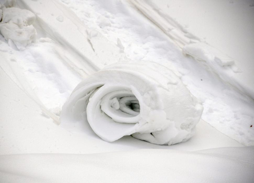 Fenomen rar și spectaculos în munții din Turcia produs de ninsoare și vânt. Ce sunt „rulourile de zăpadă” și cum se formează 1041290