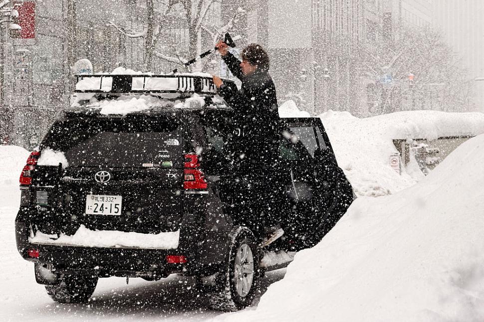 Ninsori record în Japonia: Sute de zboruri și trenuri au fost anulate. Peste 2.000 de persoane sunt blocate pe aeroportul din Hokkaido 1041237