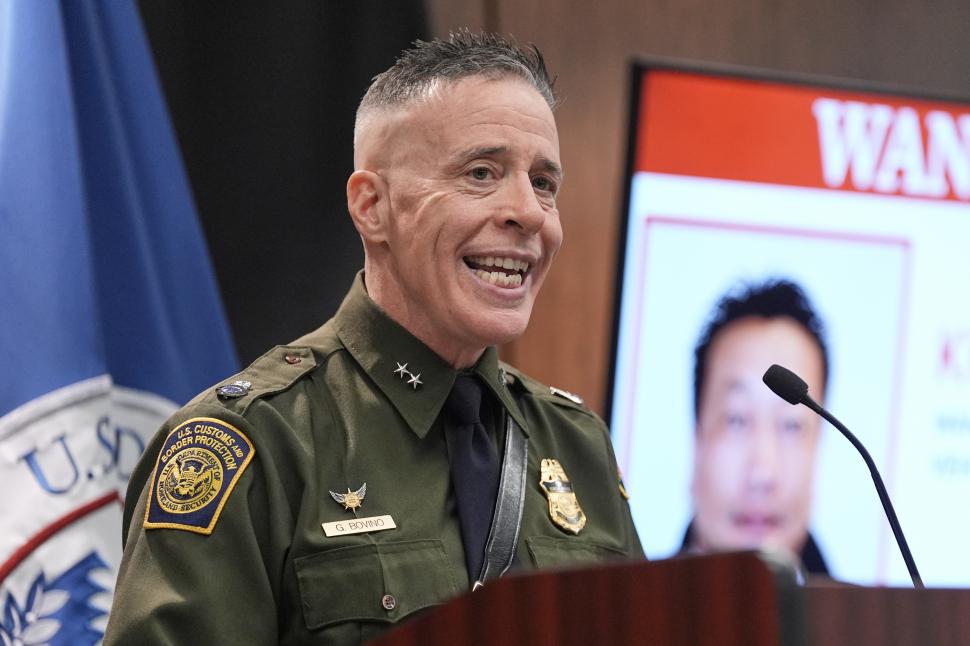 „Algoritmul meu nu mi-l arată”. De ce l-a redus la tăcere administrația Trump pe Gregory Bovino pe rețelele sociale 1041781