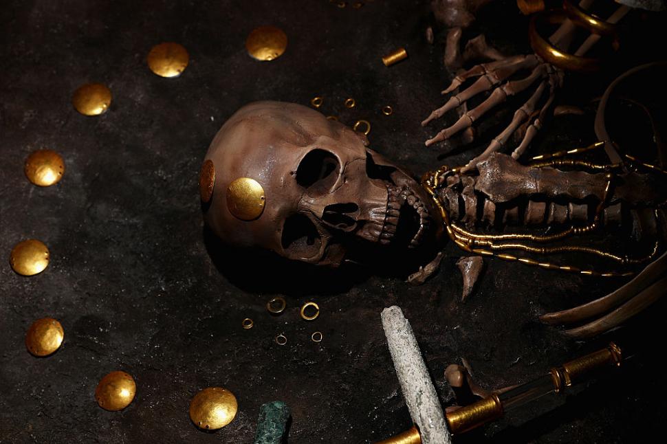 Cele mai vechi bijuterii de aur din lume au fost descoperite în Bulgaria. Au peste 6 milenii 1041470