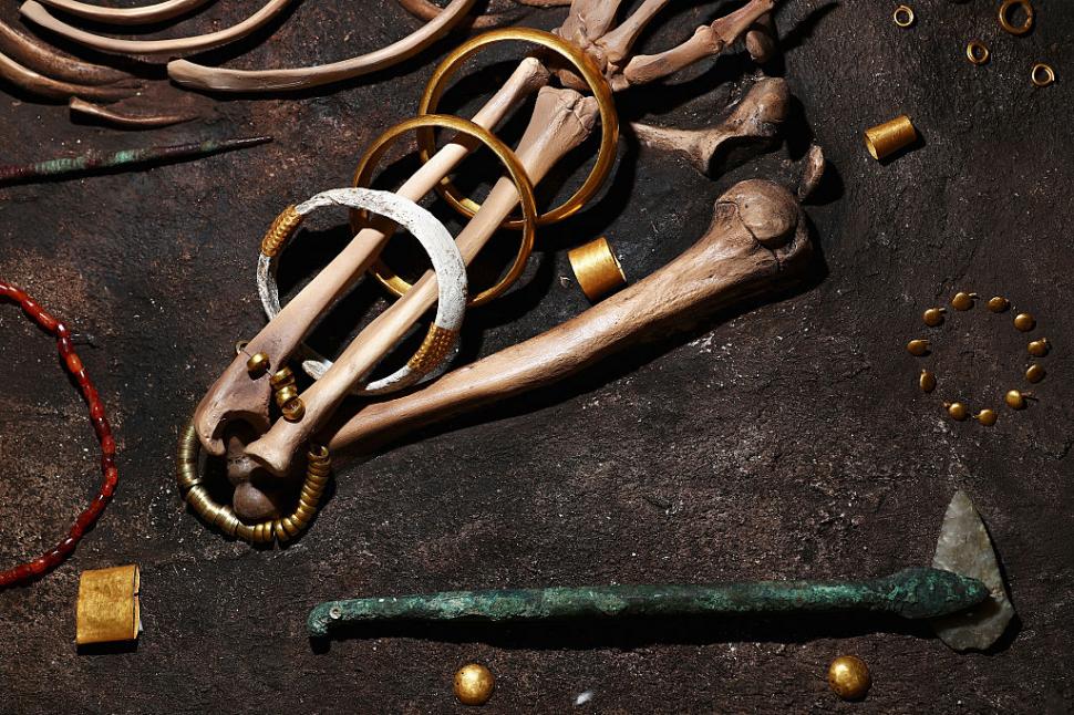 Cele mai vechi bijuterii de aur din lume au fost descoperite în Bulgaria. Au peste 6 milenii 1041475