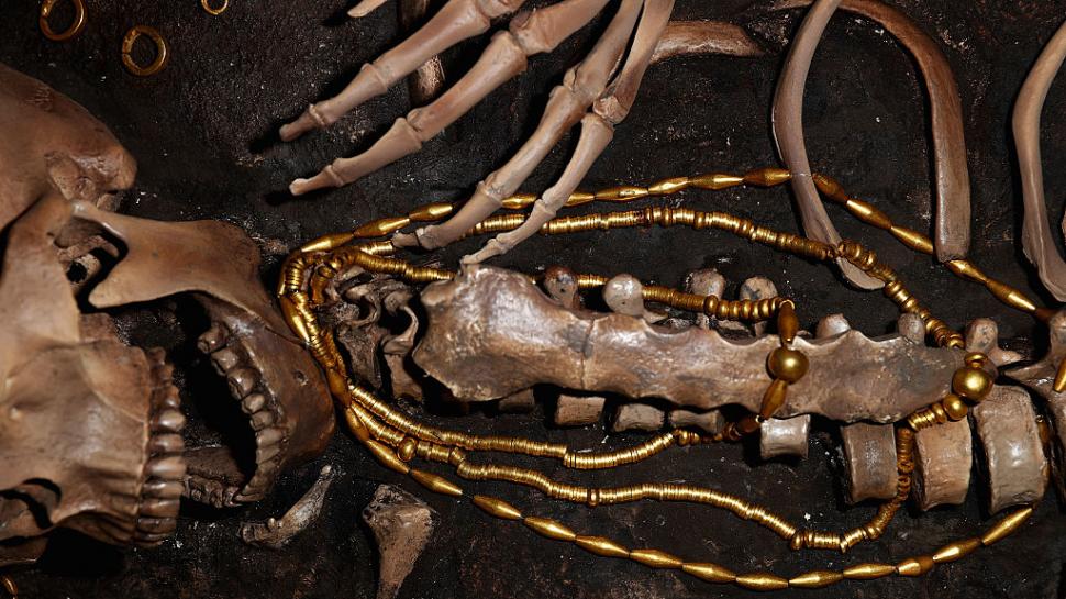 Cele mai vechi bijuterii de aur din lume au fost descoperite în Bulgaria. Au peste 6 milenii 1041476