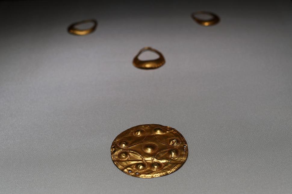 Cele mai vechi bijuterii de aur din lume au fost descoperite în Bulgaria. Au peste 6 milenii 1041484