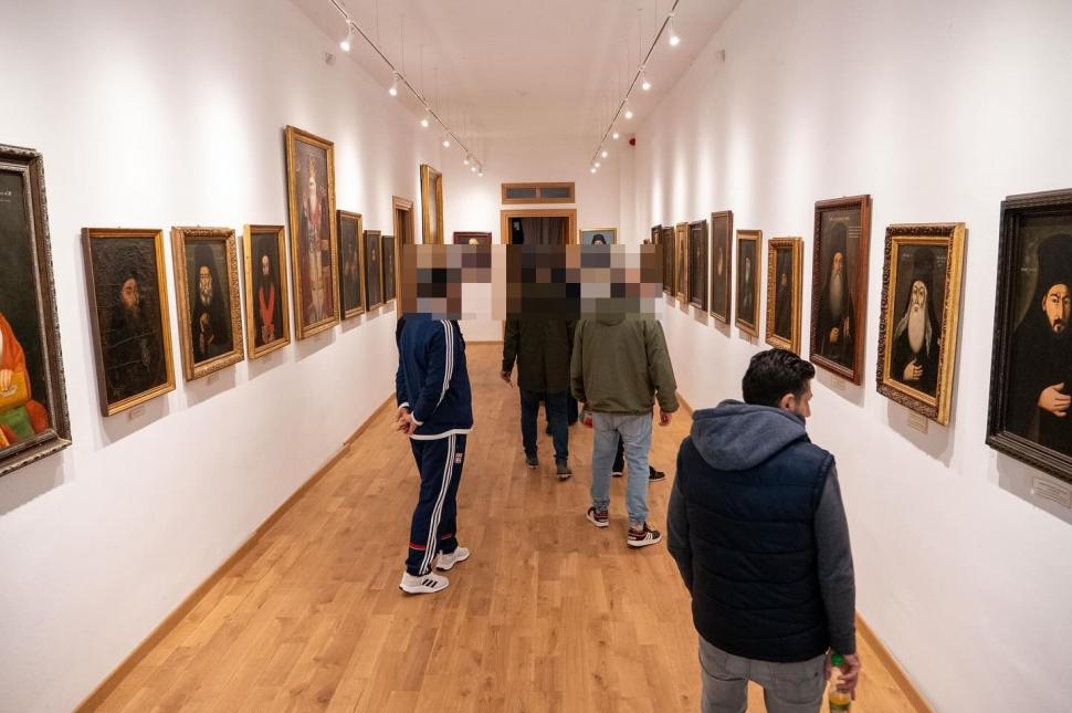 Strategia ”regelui veiozelor” pentru a fugi din pușcărie: A renunțat la islam, a cântat în corul bisericii și s-a pozat cu Patriarhul 1041697