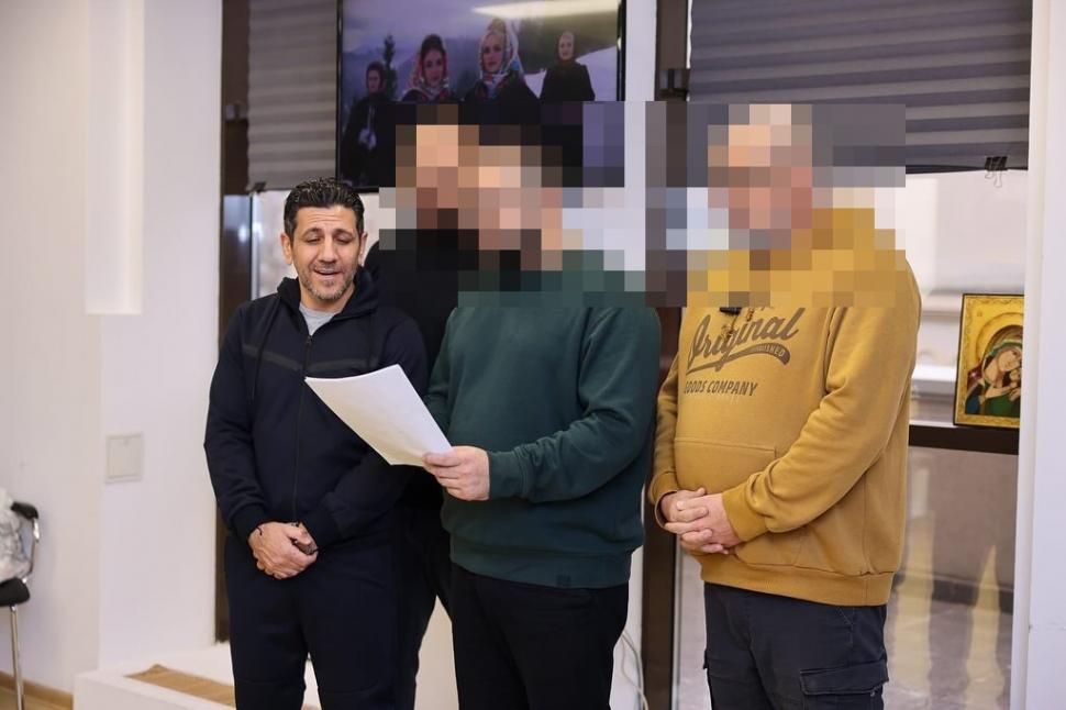 Strategia ”regelui veiozelor” pentru a fugi din pușcărie: A renunțat la islam, a cântat în corul bisericii și s-a pozat cu Patriarhul 1041704