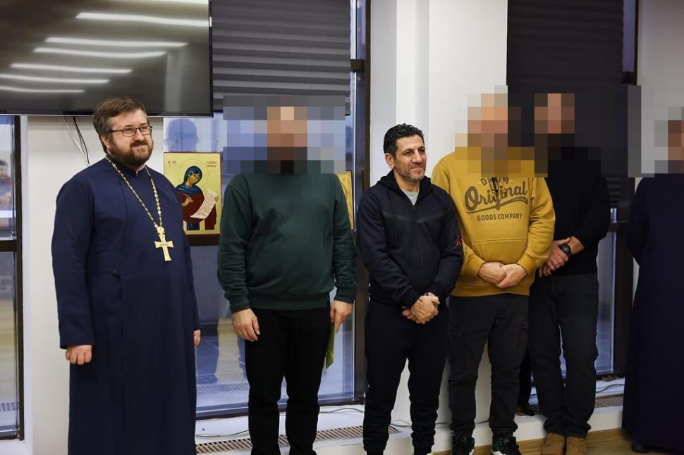 Strategia ”regelui veiozelor” pentru a fugi din pușcărie: A renunțat la islam, a cântat în corul bisericii și s-a pozat cu Patriarhul 1041705