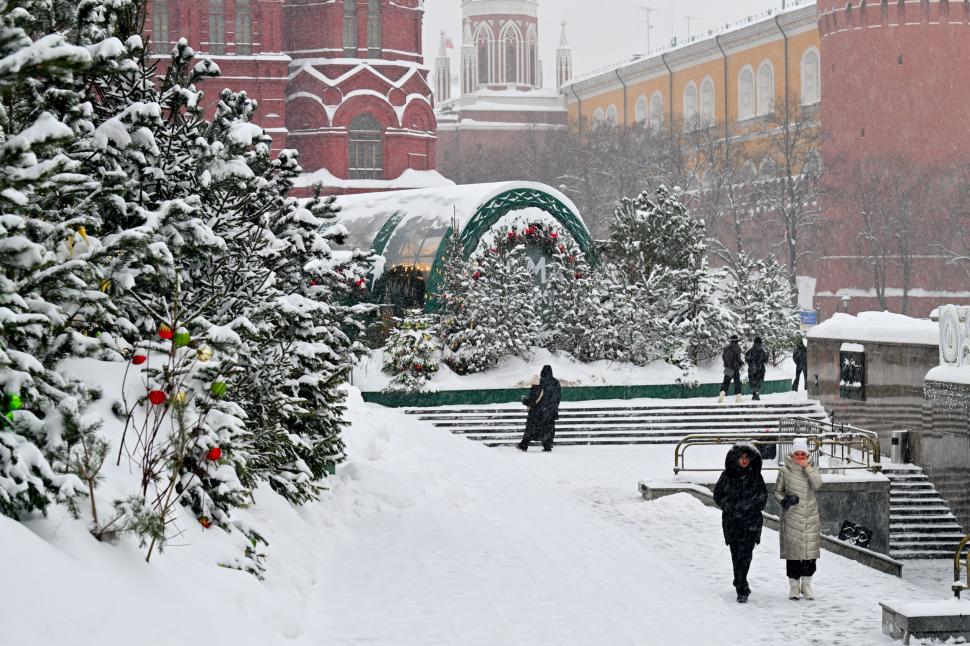 Moscova, lovită de cele mai abundente ninsori din ultimii peste 200 de ani. Strat record de zăpadă 1042472