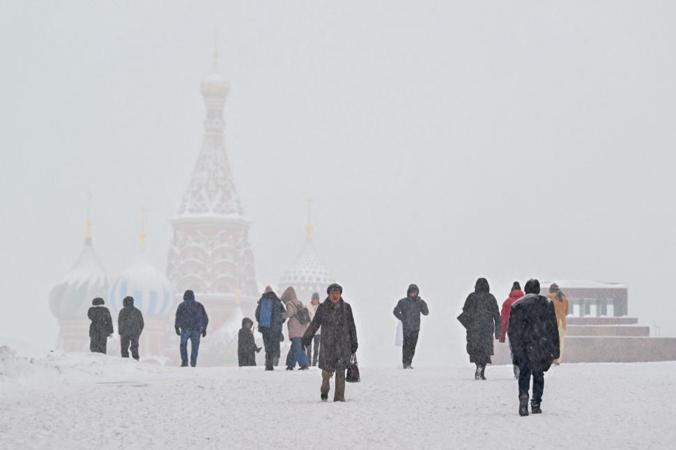 Moscova, lovită de cele mai abundente ninsori din ultimii peste 200 de ani. Strat record de zăpadă 1042474