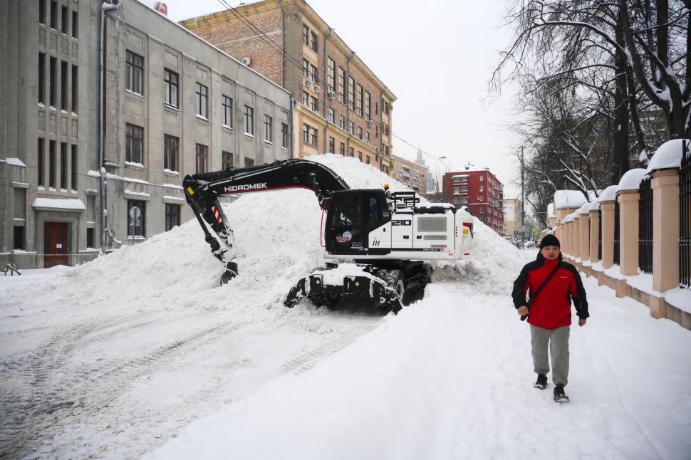 Moscova, lovită de cele mai abundente ninsori din ultimii peste 200 de ani. Strat record de zăpadă 1042476