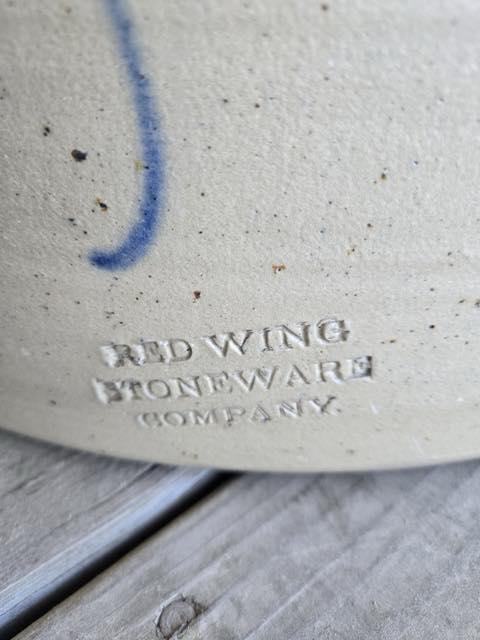 O femeie plănuia să vândă vasul vechi, abandonat în curtea casei, cu 20 de dolari. Licitația a explodat rapid la 32.000 de dolari 1042459