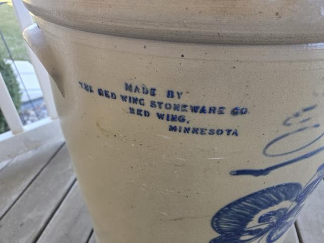 O femeie plănuia să vândă vasul vechi, abandonat în curtea casei, cu 20 de dolari. Licitația a explodat rapid la 32.000 de dolari 1042462