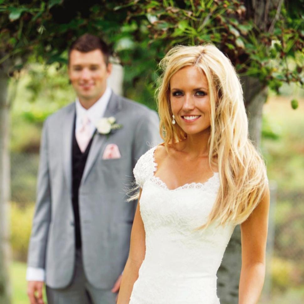 Un magnat imobiliar căsătorit i-ar fi oferit milioane de dolari unei subalterne ca să-și părăsească soțul. Dezvăluiri din proces 1042226