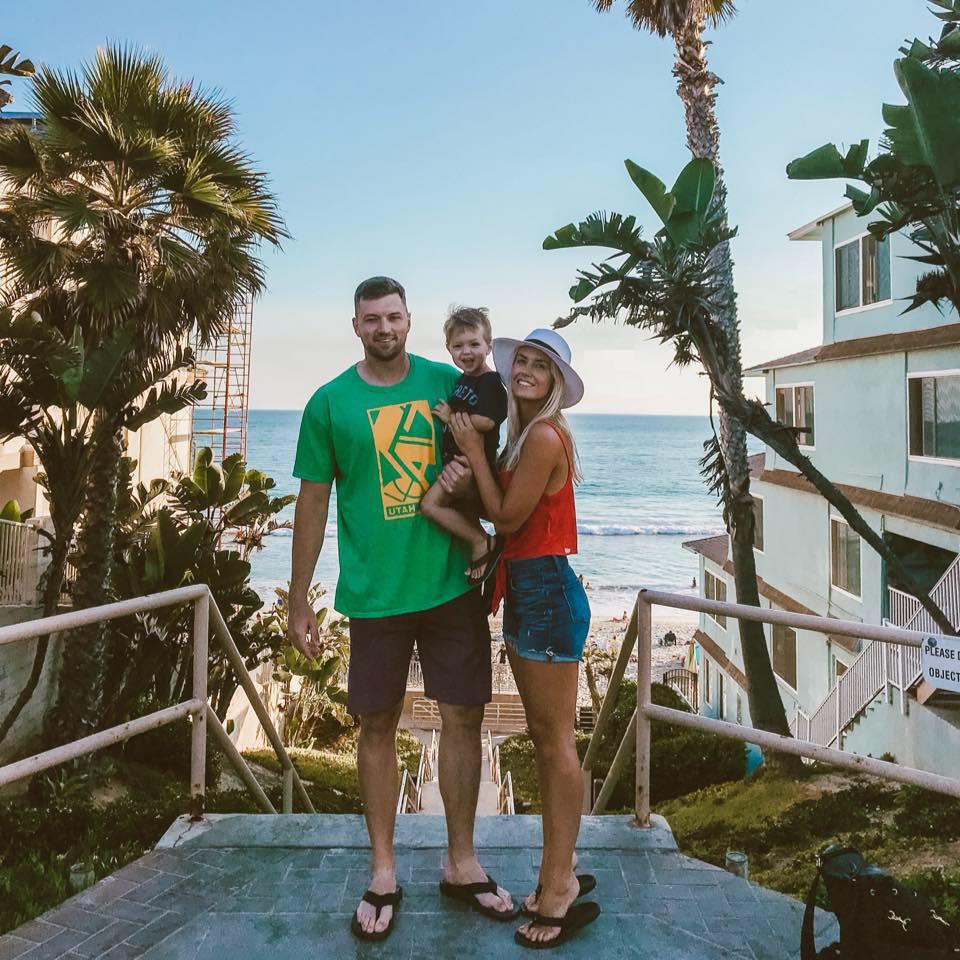 Un magnat imobiliar căsătorit i-ar fi oferit milioane de dolari unei subalterne ca să-și părăsească soțul. Dezvăluiri din proces 1042228