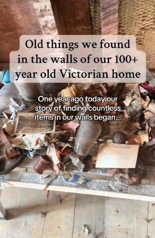 După un an de renovări, un cuplu a descoperit o colecţie bizară de obiecte ascunsă într-un perete al unei case vechi de 146 de ani 1041720