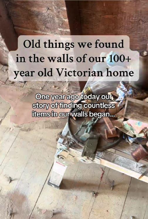 După un an de renovări, un cuplu a descoperit o colecţie bizară de obiecte ascunsă într-un perete al unei case vechi de 146 de ani 1041742