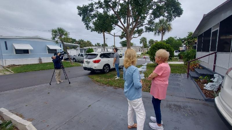 O femeie care încă muncea la 92 de ani ca să-și poată plăti facturile a primit donații de 70.000 de dolari și acum se poate pensiona 1041923