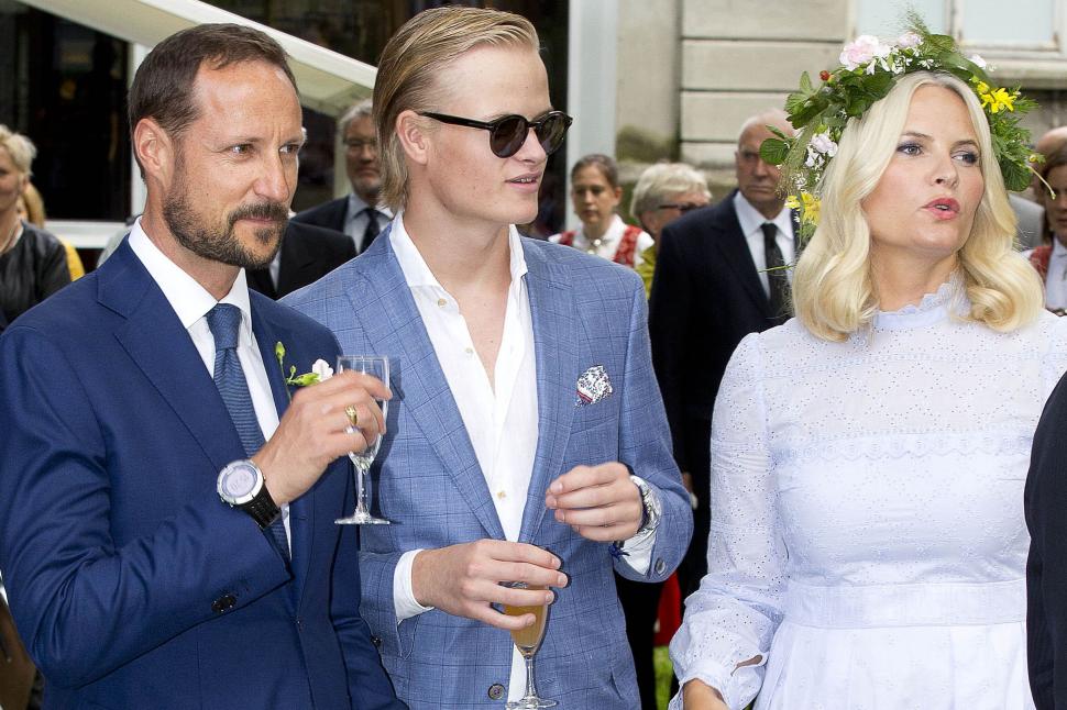 Scandal uriaș în Norvegia. Fiul prințesei moștenitoare a Norvegiei a fost arestat din nou. Și Mette-Marit are probleme 1043000