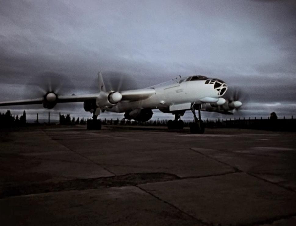 „Bomba Țarului”: Cea mai puternică armă nucleară din istorie este în arsenalul Rusiei. Imagini desecretizate cu explozia apocaliptică 1043498