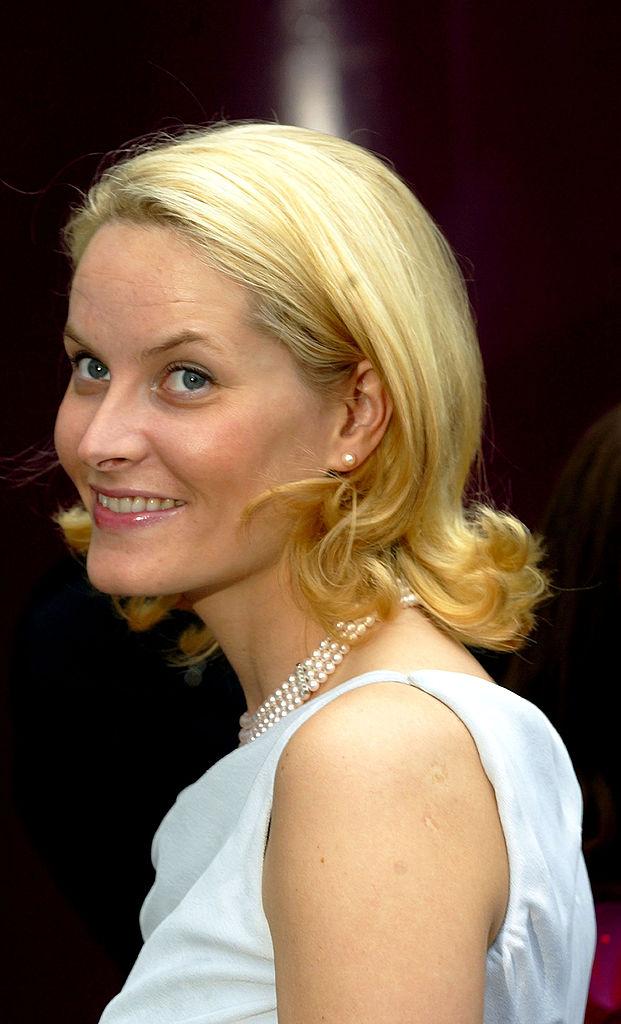 Cum a devenit o chelneriță prințesa moștenitoare a Norvegiei. Ultimul scandal scoate la lumină trecutul agitat al lui Mette-Marit 1043459