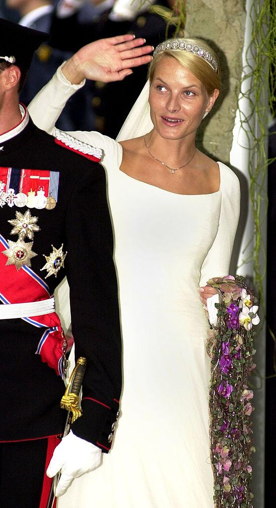 Cum a devenit o chelneriță prințesa moștenitoare a Norvegiei. Ultimul scandal scoate la lumină trecutul agitat al lui Mette-Marit 1043469