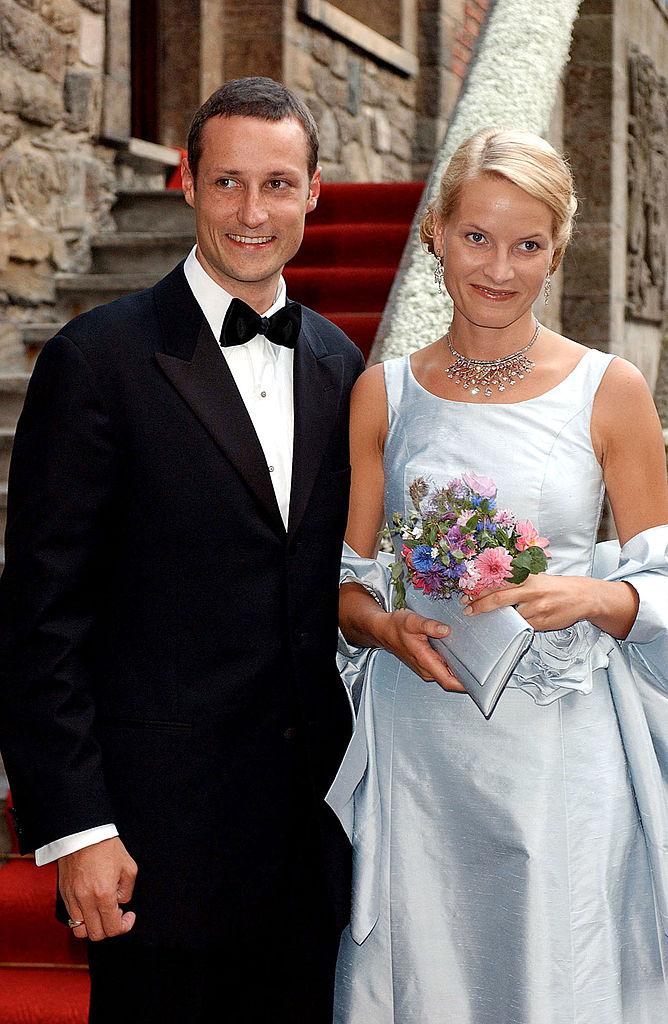 Cum a devenit o chelneriță prințesa moștenitoare a Norvegiei. Ultimul scandal scoate la lumină trecutul agitat al lui Mette-Marit 1043472