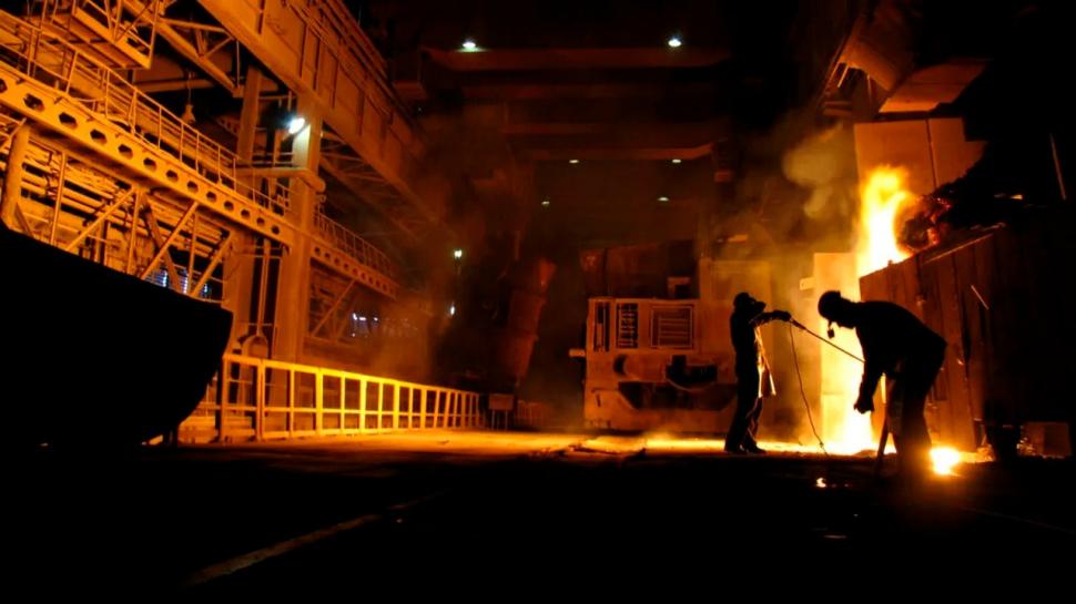 Preşedintele CJ Galaţi: Declararea combinatului Liberty ca obiectiv strategic naţional este o soluţie pentru relansarea activităţii 1043903