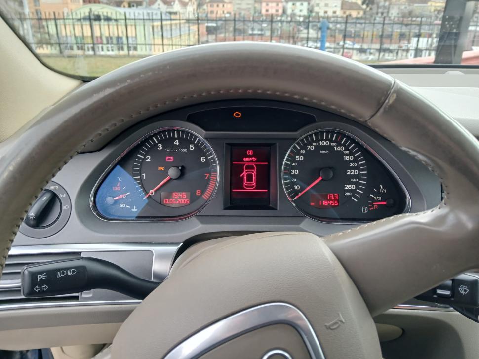 Mașina de protocol a Președintelui Klaus Iohannis este scoasă la licitație pentru doar 1.000 de euro  1044253