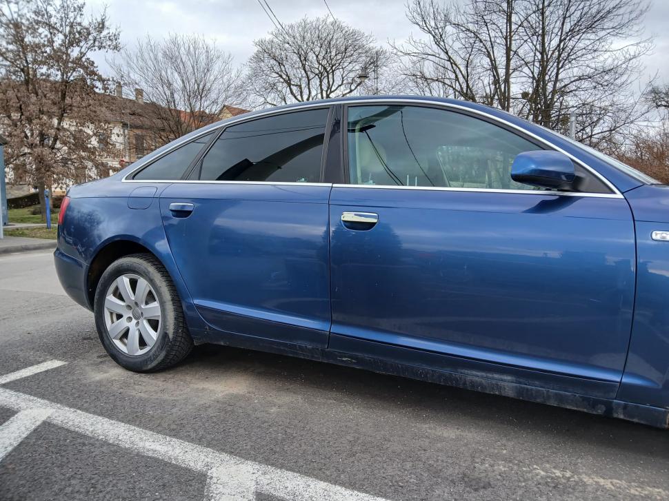 Mașina de protocol a Președintelui Klaus Iohannis este scoasă la licitație pentru doar 1.000 de euro  1044254